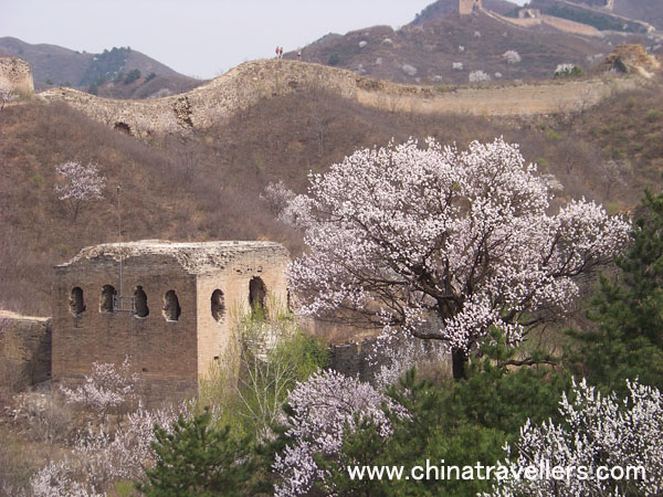 When is the best time to visit the Great Wall of China?